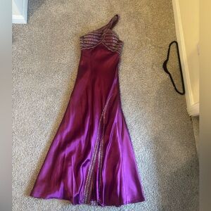 Clarisse One-Shoulder Beaded Satin Gown in Fuchsia